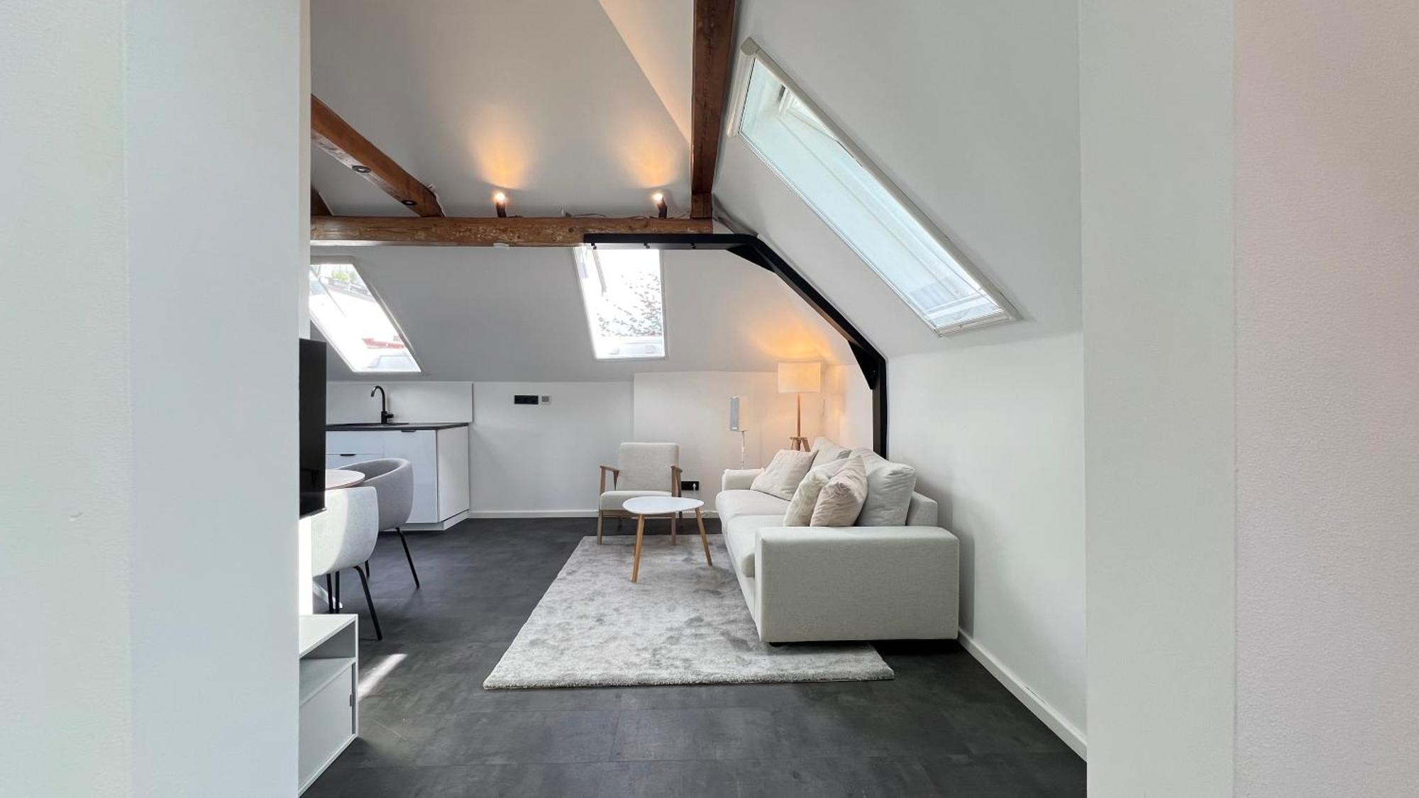 Ludwigshome - Zentrale Lage, Luxusbad, Workspace, Klima Ludwigsburg Eksteriør bilde