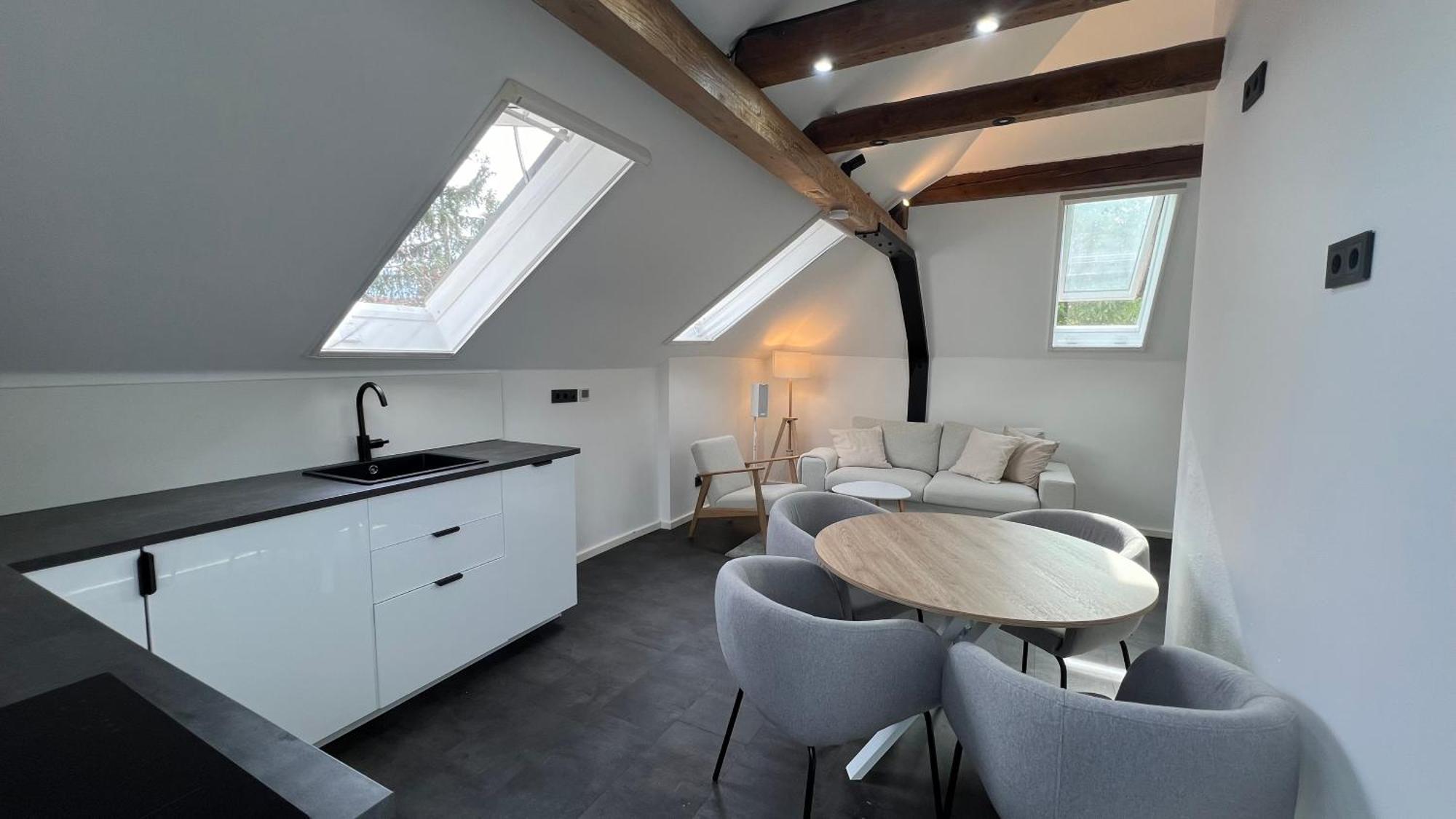 Ludwigshome - Zentrale Lage, Luxusbad, Workspace, Klima Ludwigsburg Eksteriør bilde